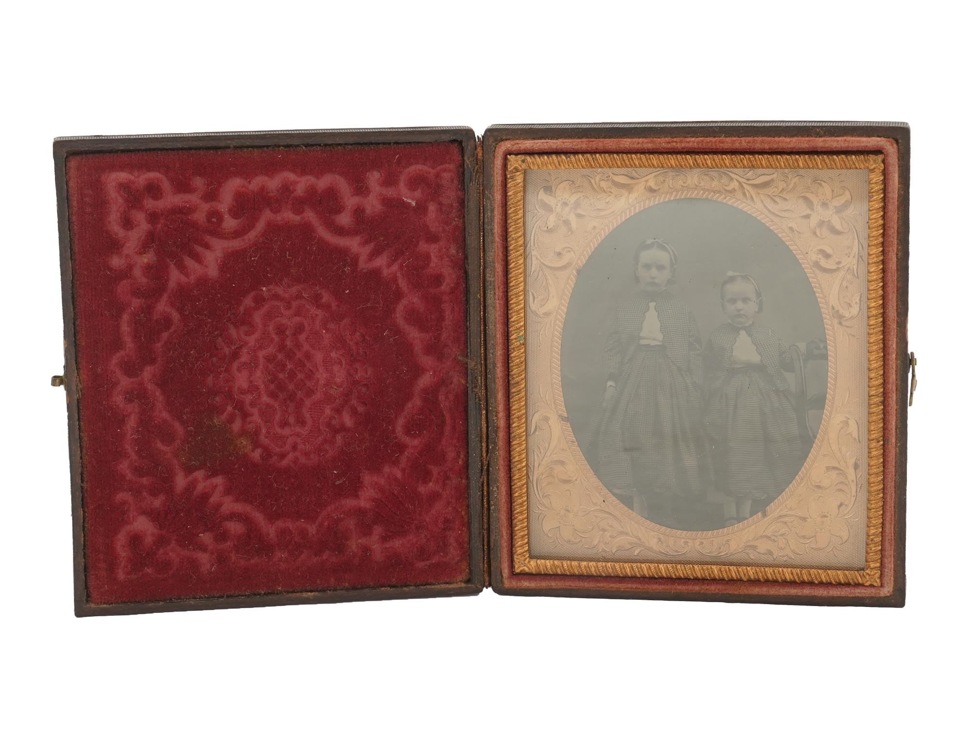 ANTIQUE TINTYPE PORTRAITS IN THERMOPLASTIC CASE PIC-5